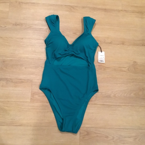 Women’s Cut Out Cap Sleeve One Piece Swimsuit - Picture 4 of 6